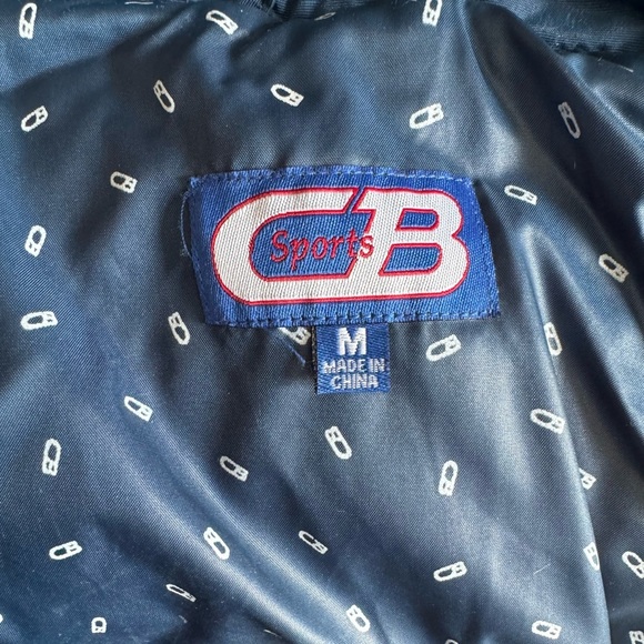 NWT! Women’s Blue Puffer Vest! Brand New!! - Picture 4 of 5